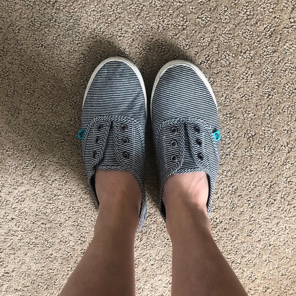Roxy Shoes - Roxy brand tennis shoes Roxy Shoes - Roxy brand tennis shoes